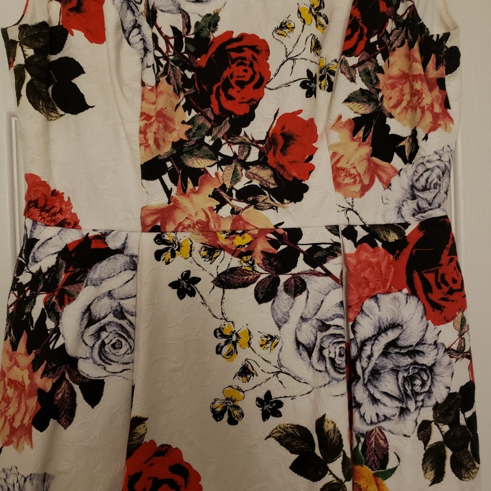 Adrianna Papell floral dress - Picture 13 of 16